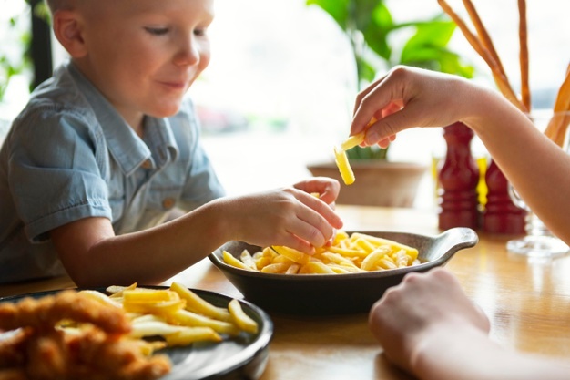 ¿Cuántas papas fritas pueden comer los niños?