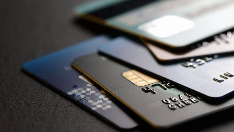 Implicaciones de maximizar saldo de tarjeta de crédito