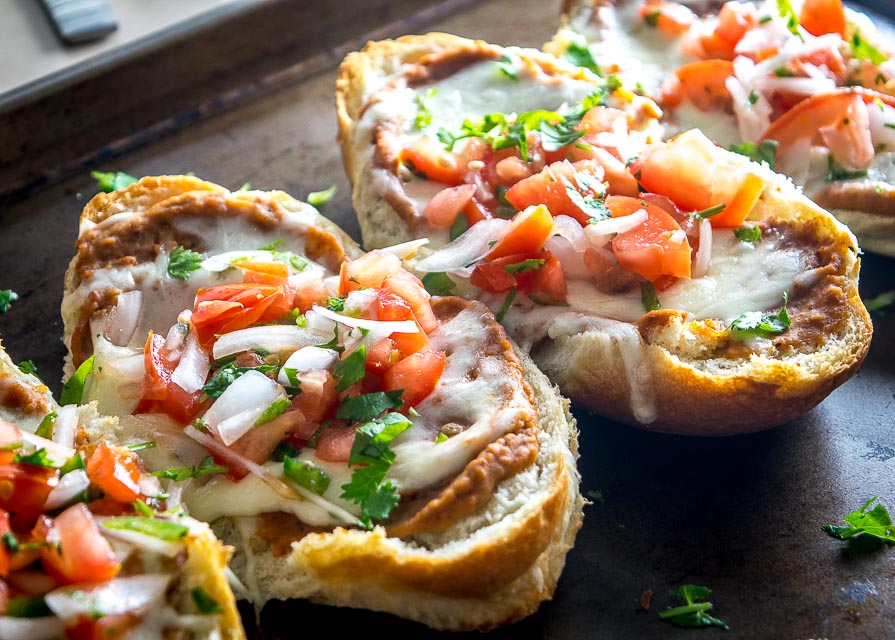 Quesos para Molletes: Una Aventura Culinaria